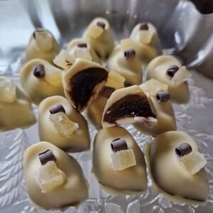 Yuzy šokolaadikomm täidiseks tiramisukreem ja kreegizelee.