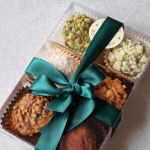 Kuue šokolaaditrühvli karp.